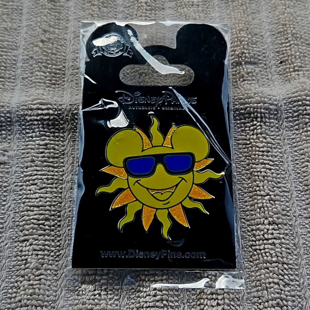 Disney Pin - Mickey Icon - Sunshine